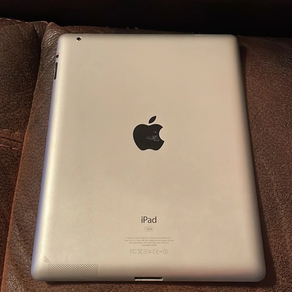 iPad 16 GB.